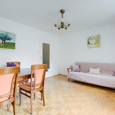 Spacious Apartment In Green Location Varşova Dış mekan fotoğraf
